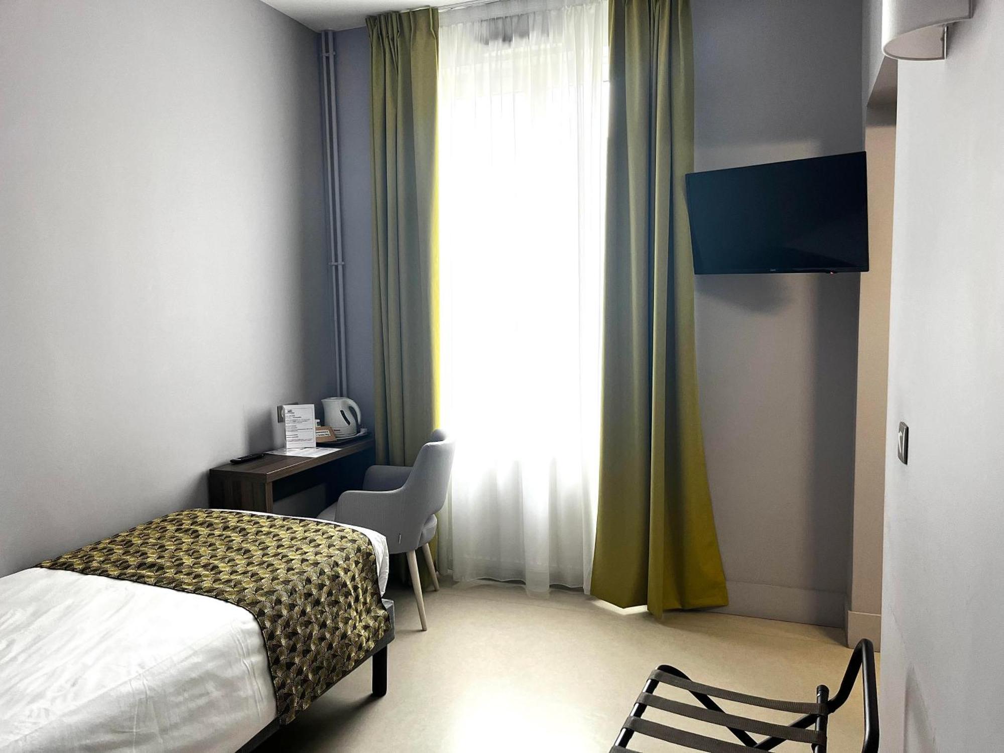 Hotellerie L'Enclos Rey Paris Exterior photo
